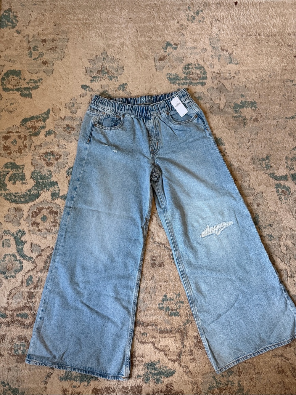 NWT GAP KIDS Pull-On Wide Leg Jeans XL Light Wash Distressed